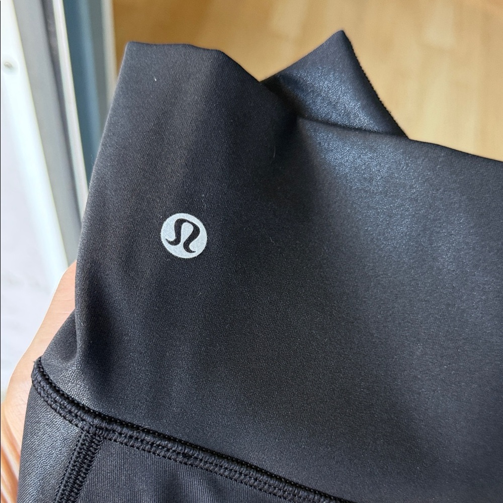 lululemon athletica Wunder Under Black Shiny Disco Leather Look Leggings 4 25”